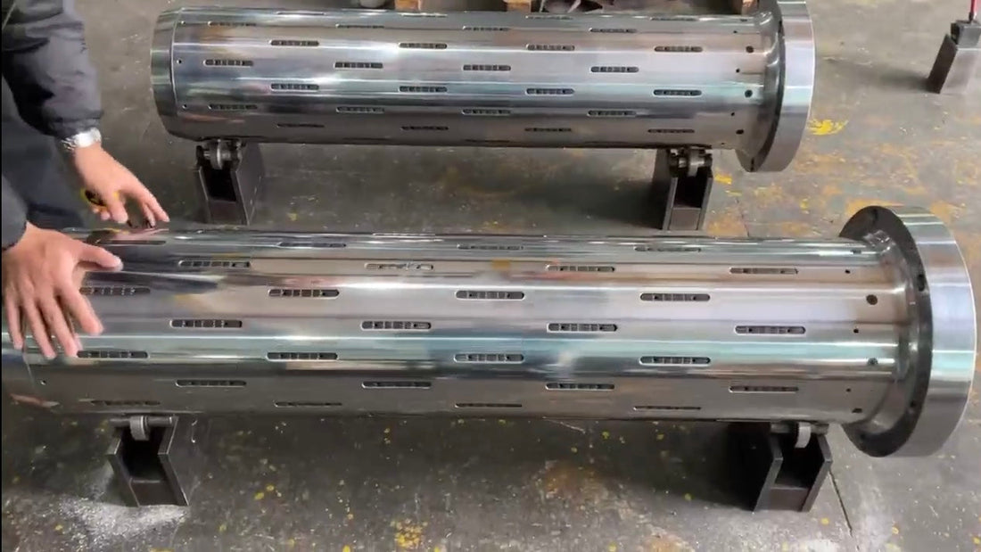 12 Inch Air Expanding Shaft manufactured by XW Machinery for web converting, slitting and rewinding applications with stable roll support and high gripping force.