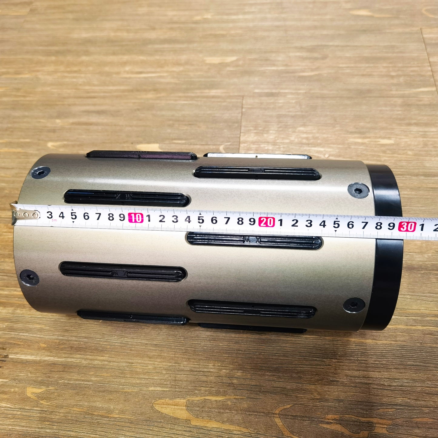 Air shaft conversion sleeve applied on winding machine, reliable shaft transition accessory