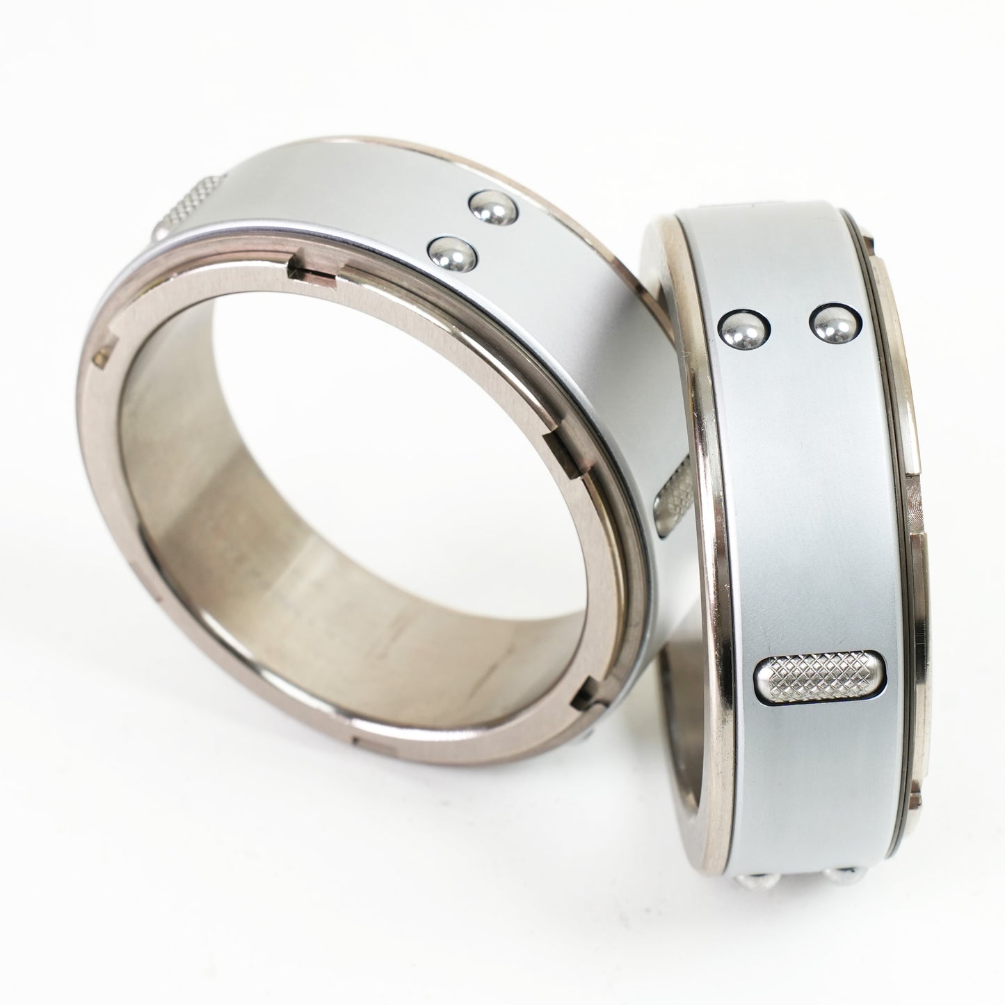 Roller slip ring matched with differential shaft, durable accessory for slitting machine