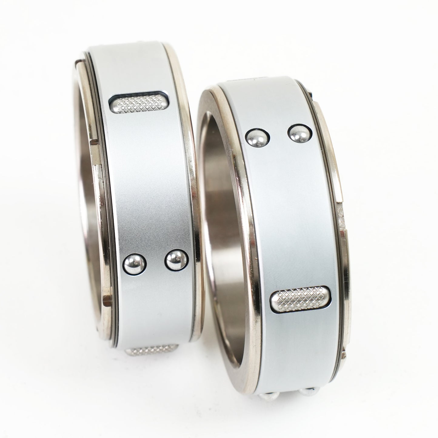 Industrial differential shaft friction ring for rewinding and converting equipment