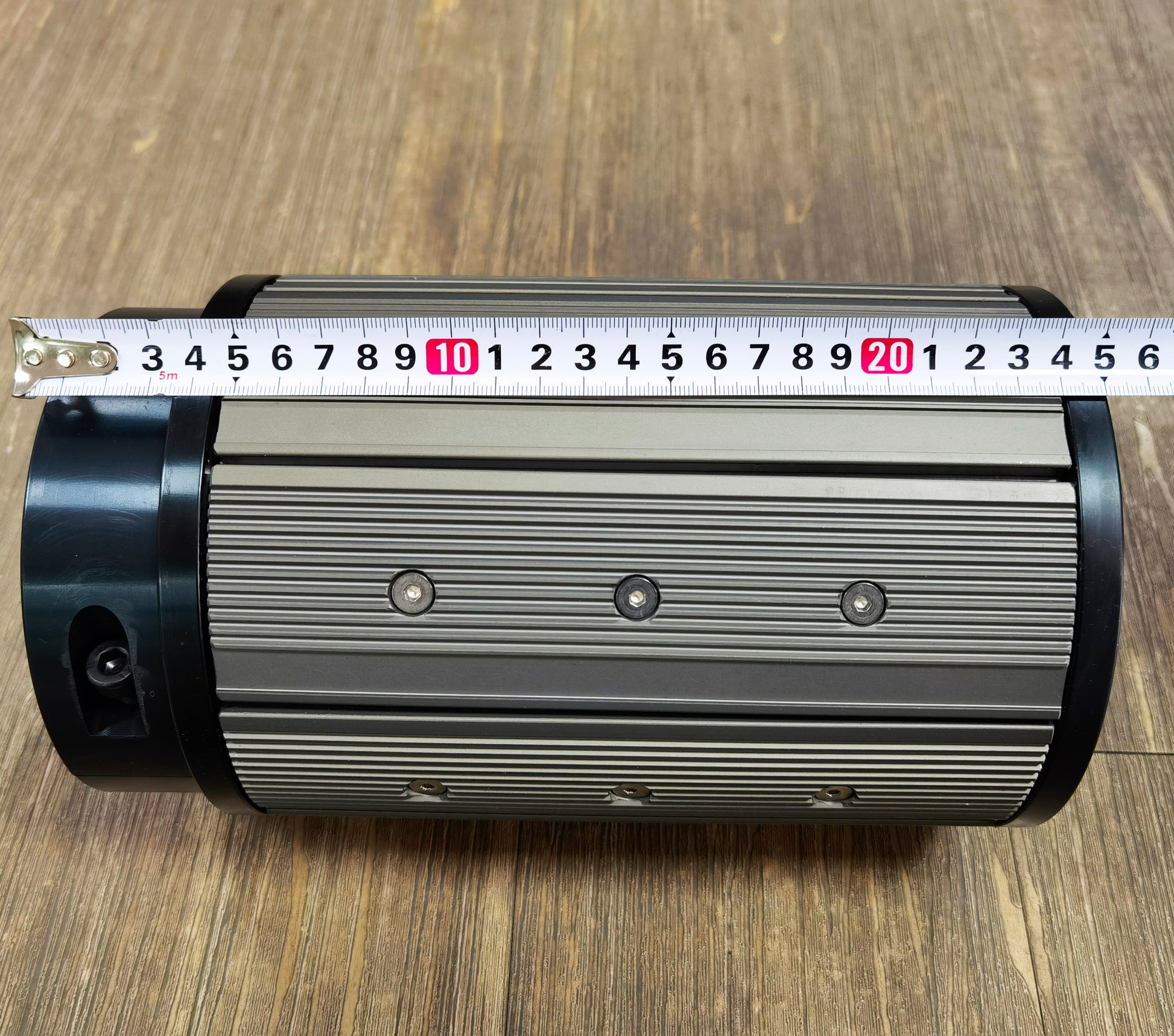 Close-up of plate structure air sleeve, precision conversion part for different shaft sizes