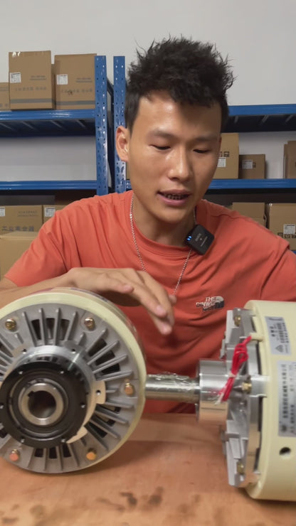 Magnetic powder clutch with adjustable torque control for industrial winding and unwinding systems.